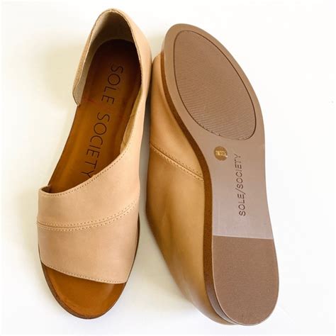 sole society leather flats.